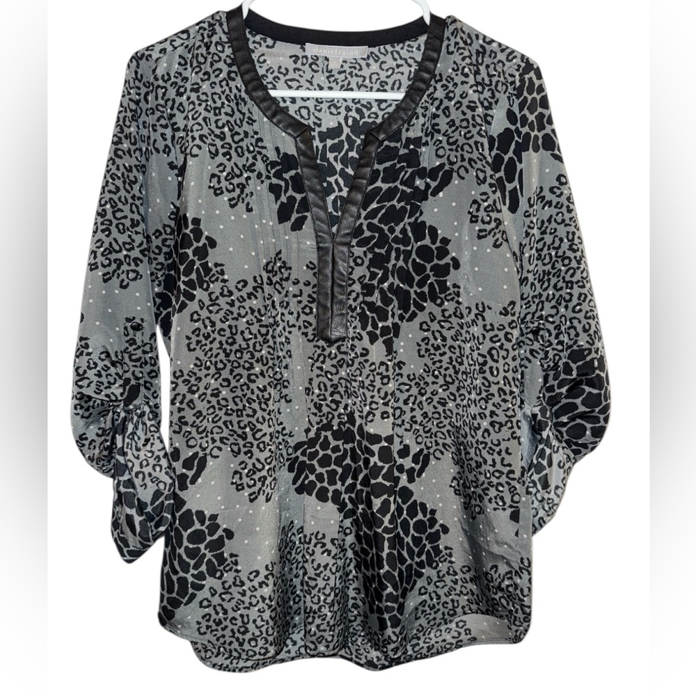 Daniel Rainn Leopard Blouse, Size Med, NWOT